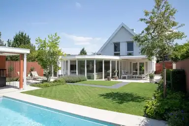 300μ² μονοκατοικία προς ενοικίαση για 1300€/μήνα σε Donderhei, Best