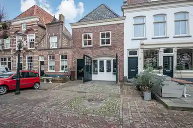 137m2 house to rent for 1995€/month in Hoogstraat 13, Woudrichem