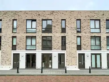 127m2 Haus zur Miete für 2450€/Monat in Cornelia de Langeweg 61, The Hague