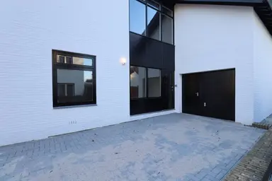 310m2 Haus zur Miete für 3750€/Monat in Lage Kanaaldijk, Maastricht