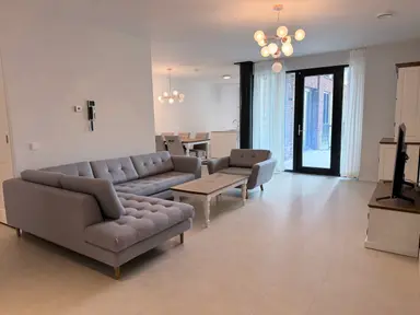 144m2 Appartamento in affitto per 4300€/mese a Wisselstroom, Amstelveen