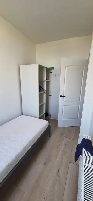 6.5m2 room to rent for 600€/month in Groene Hilledijk, Rotterdam