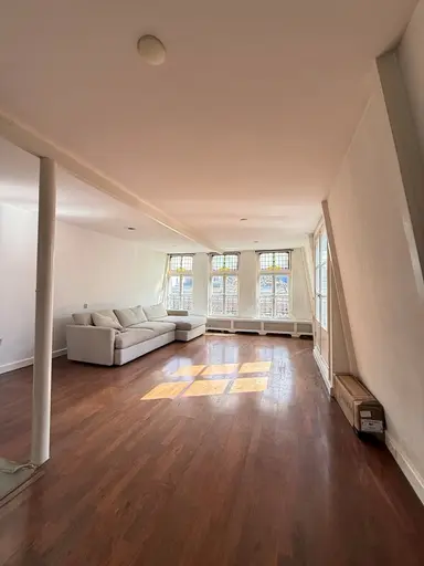 80μ² Διαμέρισμα προς ενοικίαση για 2120€/μήνα σε Utrechtsedwarsstraat 151-3, Amsterdam