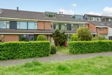 130m2 Haus zur Miete für 2150€/Monat in Edelhert 21, Huizen