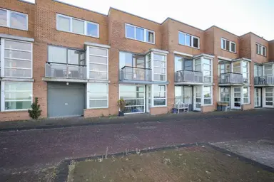 145m2 Casa in affitto per 2300€/mese a Saerdam, Lelystad