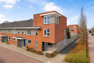 135m2 house to rent for 1445€/month in IJsselmeer 51, Barendrecht