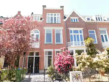 200m2 house to rent for 3800€/month in Baronielaan 64, Breda
