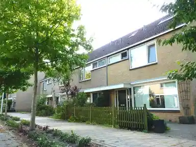 125m2 house to rent for 964€/month in Haringvliet, Alphen aan den Rijn