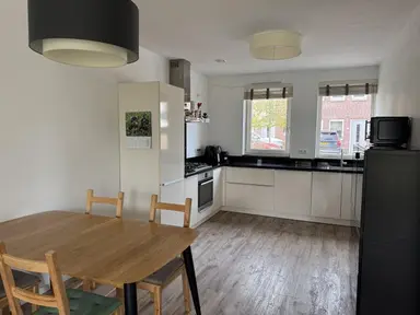 120m2 huis te huur voor 3500€/maand in Abdis Eustachiastraat 4, The Hague
