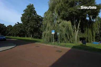 74m2 maison à louer pour 936€/mois à Van Lennepstraat, Leiden