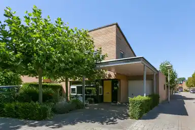 151m2 huis te huur voor 2100€/maand in Byrdstraat, Eindhoven