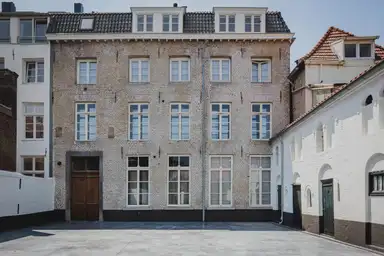 66m2 Appartement à louer pour 1690€/mois à Minderbroedersstraat 9F, Roermond