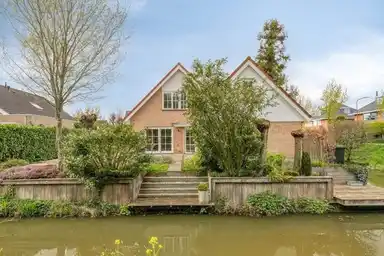 247m2 Haus zur Miete für 2795€/Monat in Papiermolen, Bleiswijk