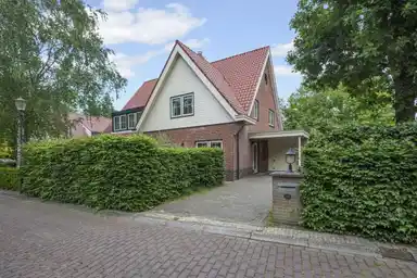 164m2 Haus zur Miete für 4250€/Monat in Eikendael 17, Wassenaar