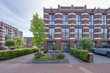 191m2 Casa in affitto per 3250€/mese a Thalassa 17, Wormerveer