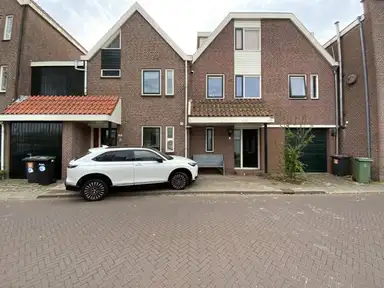 144m2 Appartamento in affitto per 2500€/mese a Oostzijde, Zaandam