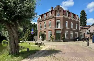 135μ² Διαμέρισμα προς ενοικίαση για 1750€/μήνα σε Körnerstraat, Wijnandsrade