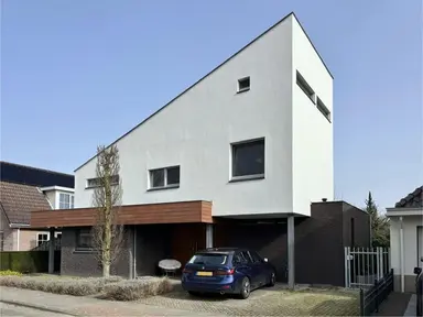 185m2 huis te huur voor 3000€/maand in Dorsvelden 4, Best