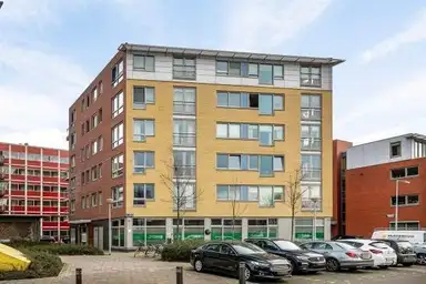 84m2 Appartement à louer pour 1900€/mois à Burgemeester Honnerlage Gretelaan, Schiedam