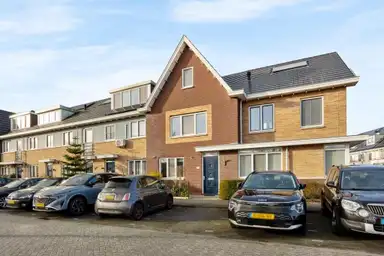 157m2 Haus zur Miete für 2850€/Monat in Lofoten 75, Zoetermeer