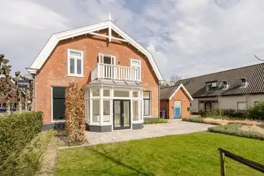 172m2 Haus zur Miete für 4000€/Monat in Schoolstraat, Blaricum