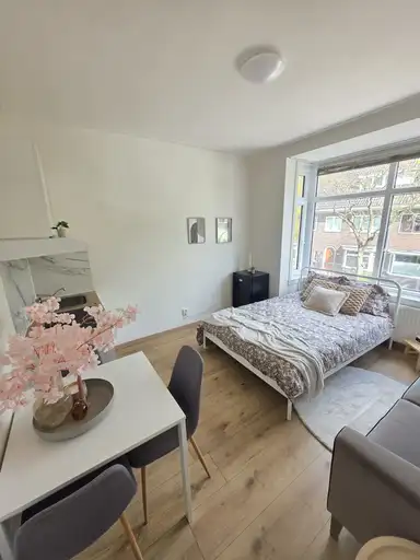 16m2 room to rent for 1195€/month in Van Koetsveldstraat, Utrecht