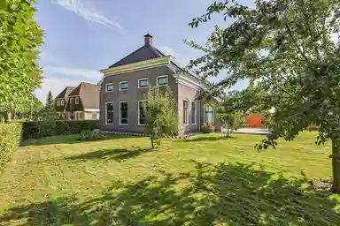 188m2 maison à louer pour 1500€/mois à Noordbroeksterstraat, Sappemeer