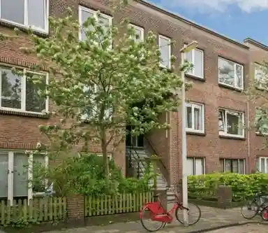 60m2 apartment to rent for 1037€/month in Anjelierstraat 21, The Hague