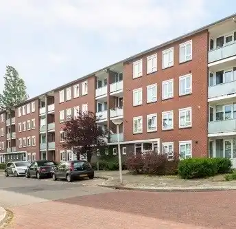 72m2 Appartement à louer pour 760€/mois à Rembrandtlaan, Enschede