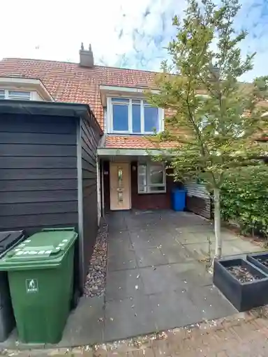 77m2 maison à louer pour 954.97€/mois à Boumare 101, Maasland