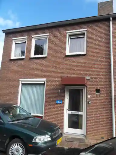 73m2 maison à louer pour 795.97€/mois à Torenstraat 17, Born