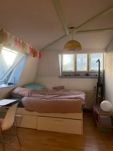 12m2 Kamer te huur voor 450€/maand in Bezuidenhoutseweg, The Hague