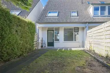 115m2 house to rent for 1750€/month in Jacques Brelweg 34, Almere