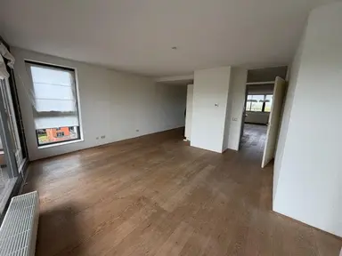 117m2 apartment to rent for 2200€/month in Puerto Ricostraat, Almere