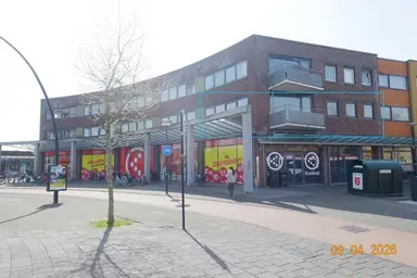 95m2 flat to rent for 1715€/month in Middenweg 200, The Hague