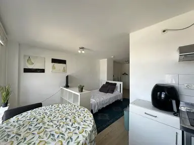 20μ² στούντιο προς ενοικίαση για 1250€/μήνα σε Oudedijk, Rotterdam