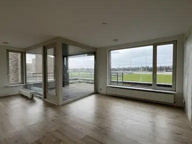106m2 Appartement à louer pour 1745€/mois à Menno ter Braakstraat, The Hague