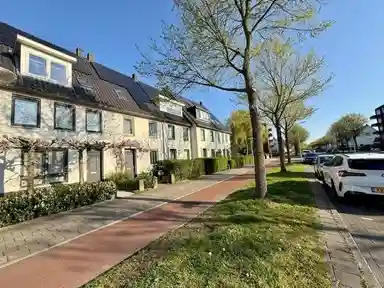 130m2 house to rent for 3750€/month in Jane Addamslaan 46, Amstelveen