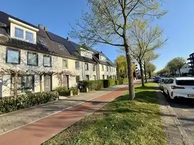 130m2 house to rent for 3750€/month in Jane Addamslaan 46, Amstelveen