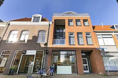 104m2 Appartamento in affitto per 2500€/mese a Treubstraat 4, Voorschoten