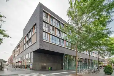 108m2 apartment to rent for 1268€/month in Markt 99F, Geleen