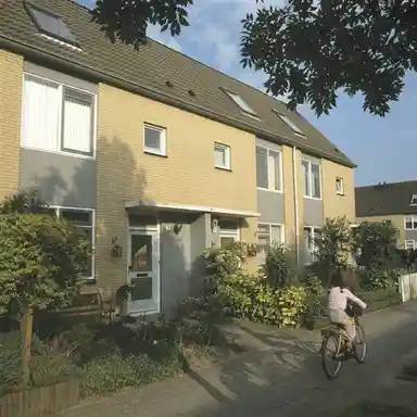 105m2 huis te huur voor 1595€/maand in Maartje den Outerstraat 37, Rotterdam