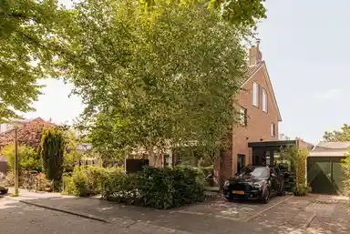 170m2 house to rent for 6000€/month in Keizer Karelweg, Amstelveen