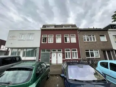 15m2 Chambre à louer pour 710€/mois à Heerderweg 142, Maastricht