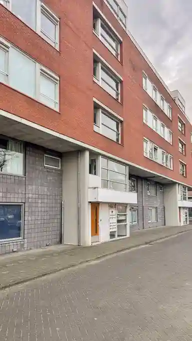 90m2 Appartement à louer pour 1338€/mois à Maria Cherubinastraat, Breda