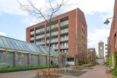 82m2 apartment to rent for 2800€/month in Kandeelstraat, Gouda