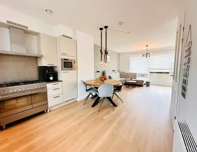 90μ² Διαμέρισμα προς ενοικίαση για 3000€/μήνα σε Vignolahof 13, Rotterdam