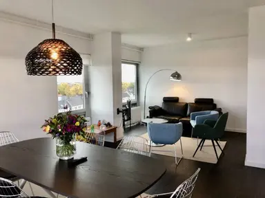 98m2 Wohnung zur Miete für 2330€/Monat in Oranjeplein, Maastricht