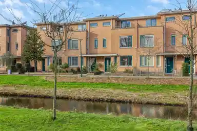 150m2 house to rent for 2700€/month in Monseigneur van Steelaan 1C, Voorburg