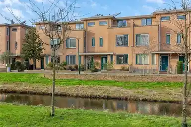 150m2 house to rent for 2700€/month in Monseigneur van Steelaan 1C, Voorburg